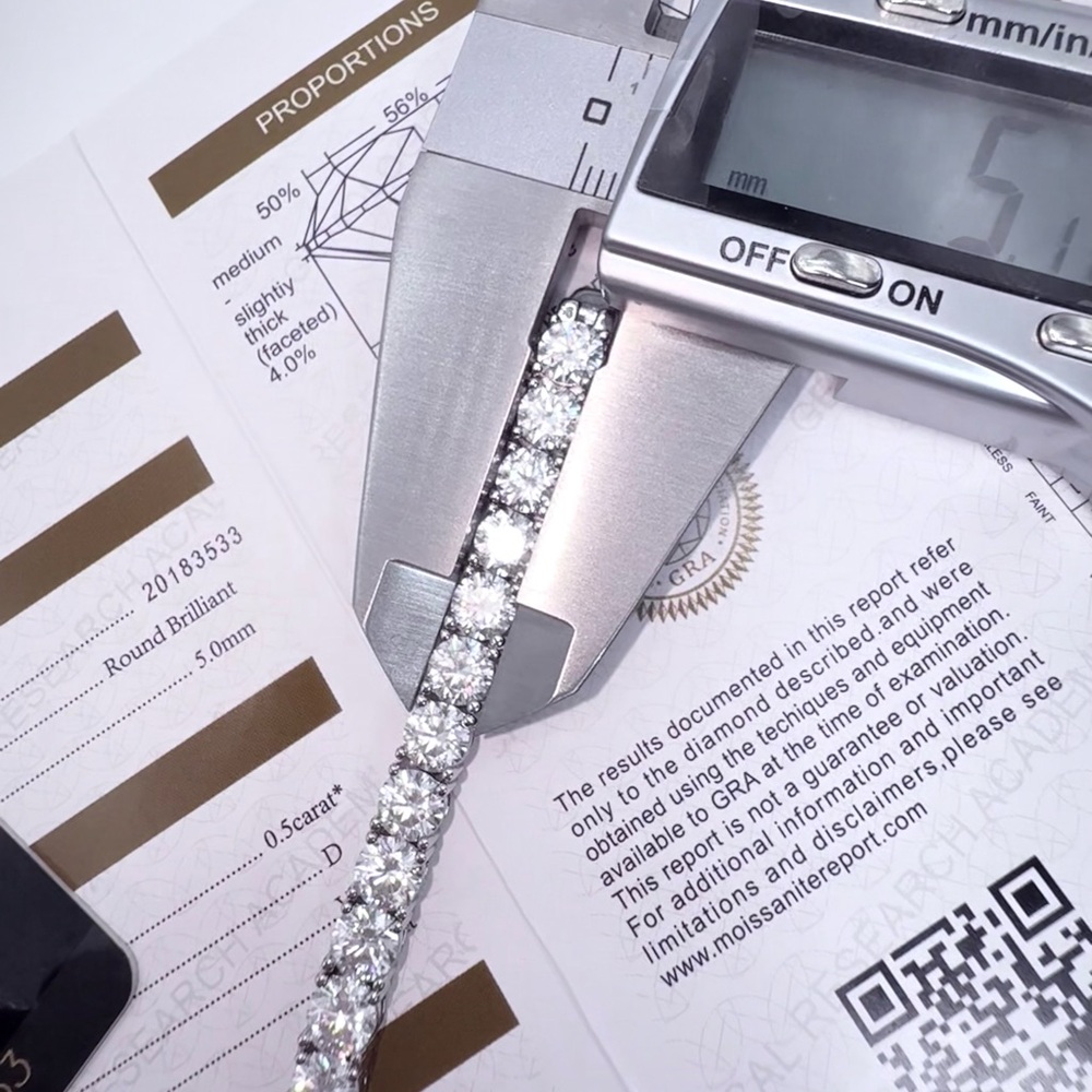 20ct.tw Genuine Moissanite 5mm / 8in Tennis Bracelet Gra Cert. - Picture 4 of 14